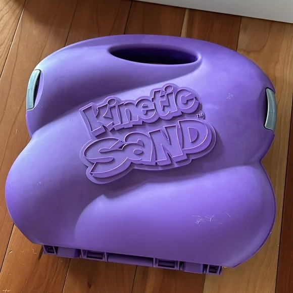Two sets of kinetic sand - Picture 1 of 5
